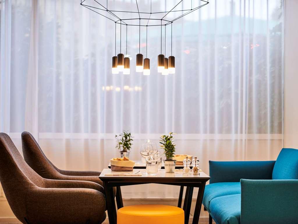 Mercure Paris La Défense Courbevoie Restaurant foto
