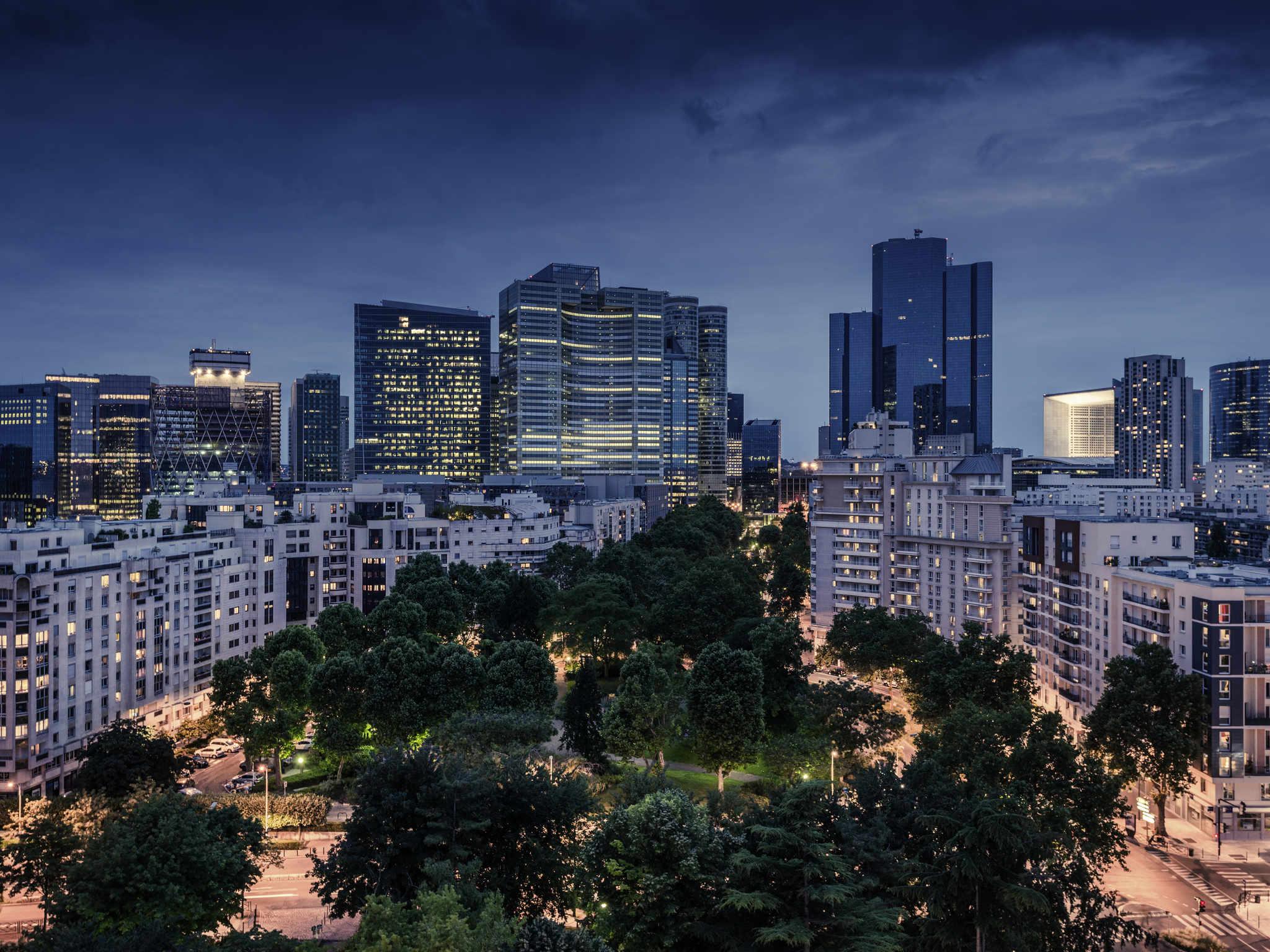 Mercure Paris La Défense Courbevoie Exterior foto